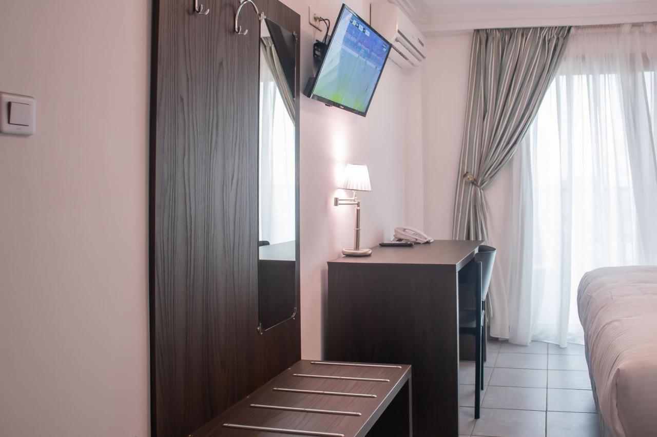 Faya Hotel Douala Exterior foto